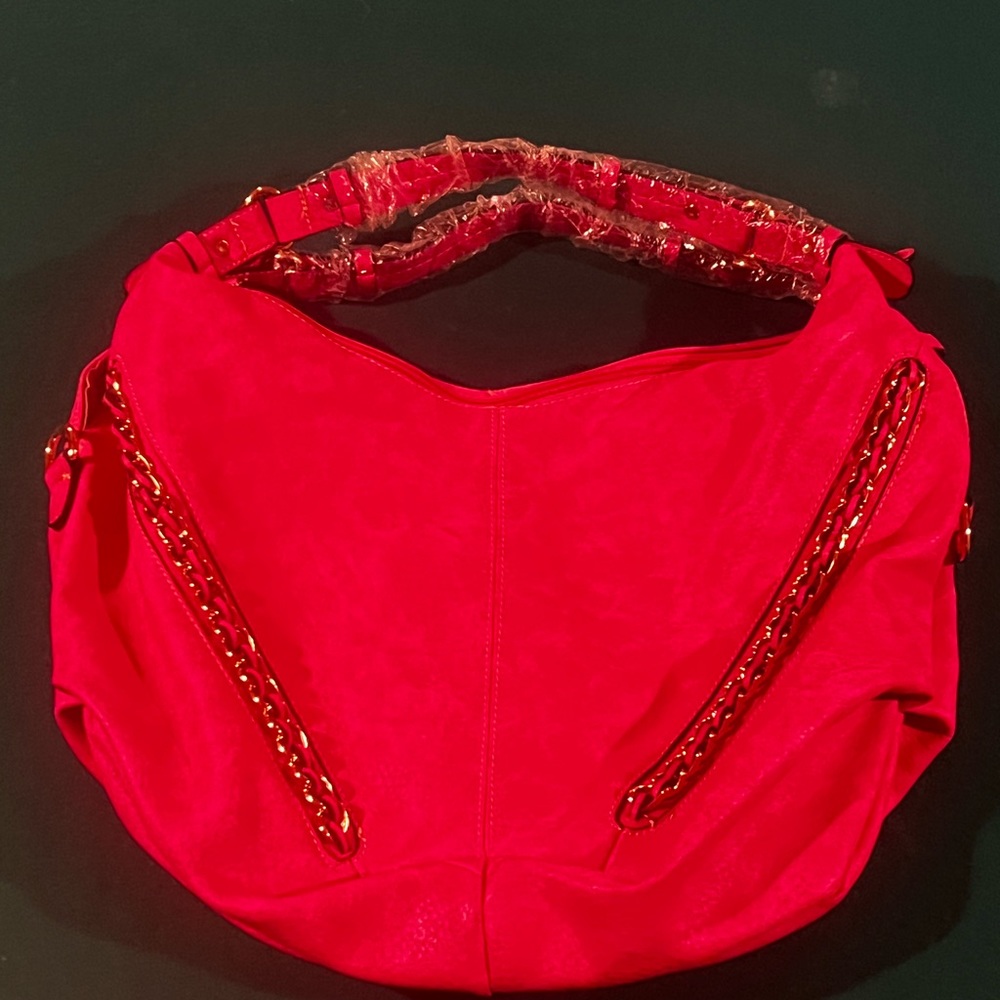 NWT fuchsia Dasein 2000s handbag with strap. 0 imperfections!!